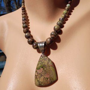 Jay King DTR mine finds green Jasper Necklace and Pendant set 925 Sterling Silve